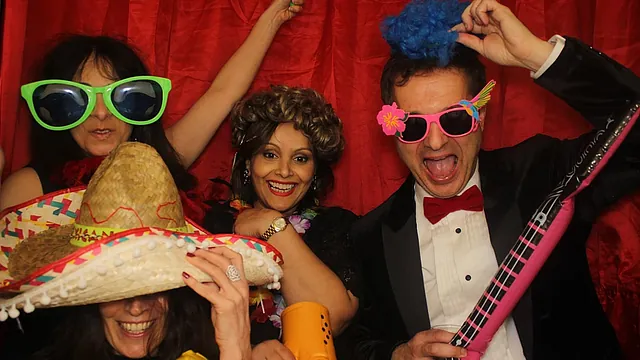 Willington Red and Black Ball